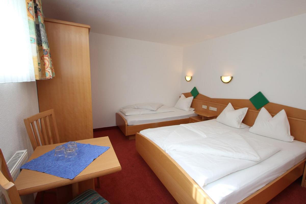 Apart Maximilian Apartment *